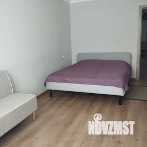 1-к квартира, посуточно, 38м2, 1/9 этаж