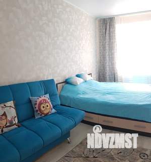 1-к квартира, посуточно, 41м2, 4/10 этаж