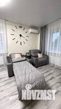 1-к квартира, посуточно, 32м2, 4/4 этаж