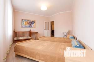 3-к квартира, посуточно, 85м2, 1/1 этаж
