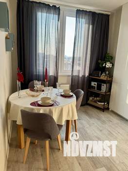 1-к квартира, посуточно, 32м2, 8/17 этаж