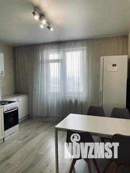 1-к квартира, посуточно, 62м2, 7/15 этаж