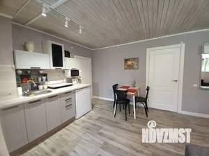 Студия квартира, посуточно, 42м2, 3/3 этаж