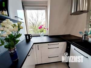 Студия квартира, посуточно, 40м2, 3/3 этаж