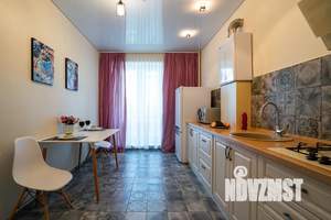 1-к квартира, посуточно, 45м2, 4/10 этаж