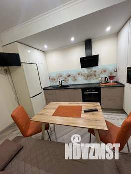 1-к квартира, посуточно, 47м2, 1/1 этаж