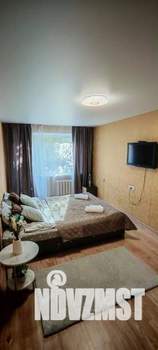 2-к квартира, посуточно, 55м2, 1/1 этаж