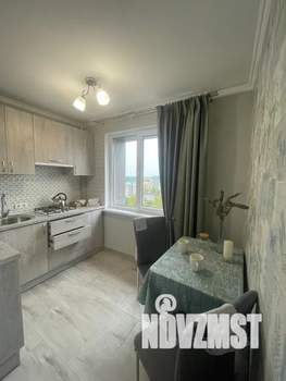 1-к квартира, посуточно, 33м2, 9/10 этаж