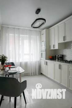 1-к квартира, посуточно, 42м2, 8/10 этаж