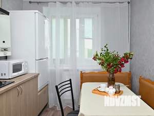 1-к квартира, посуточно, 38м2, 1/1 этаж