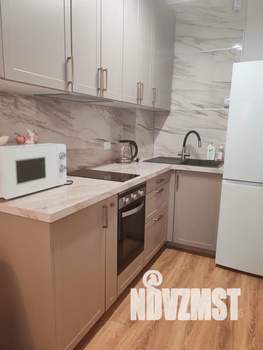 1-к квартира, посуточно, 42м2, 7/10 этаж