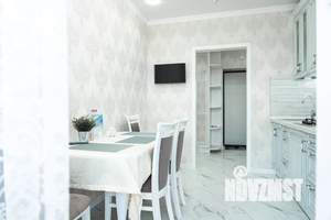 1-к квартира, посуточно, 42м2, 8/10 этаж