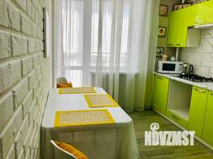 1-к квартира, посуточно, 32м2, 2/10 этаж