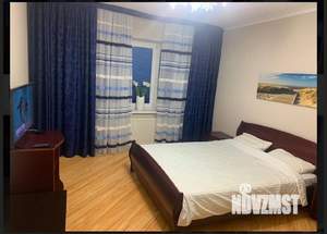 1-к квартира, посуточно, 43м2, 3/8 этаж