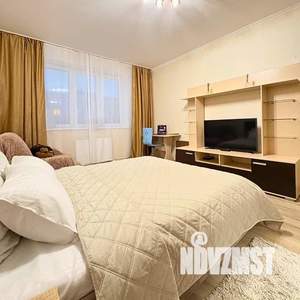1-к квартира, посуточно, 40м2, 7/9 этаж