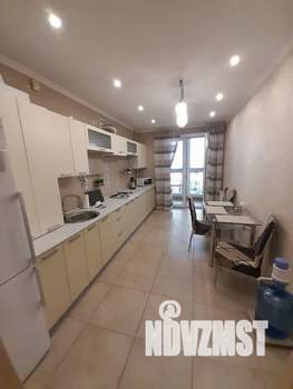 1-к квартира, посуточно, 50м2, 4/10 этаж
