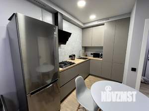 1-к квартира, посуточно, 42м2, 1/8 этаж