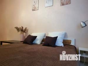 1-к квартира, посуточно, 42м2, 3/8 этаж