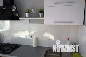 1-к квартира, посуточно, 42м2, 3/6 этаж