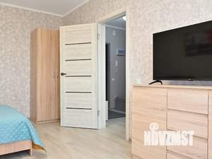 1-к квартира, посуточно, 38м2, 7/10 этаж