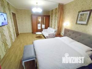 1-к квартира, посуточно, 41м2, 1/10 этаж