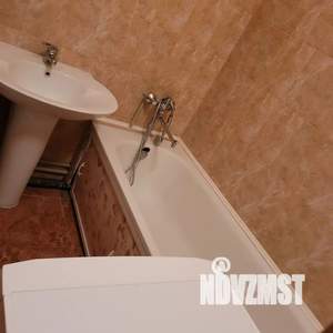 1-к квартира, посуточно, 42м2, 3/8 этаж