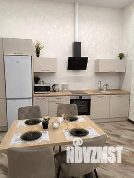 Студия квартира, посуточно, 34м2, 1/4 этаж