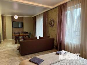 2-к квартира, посуточно, 52м2, 1/1 этаж