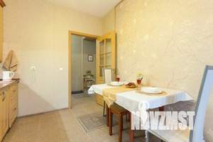 1-к квартира, посуточно, 42м2, 2/7 этаж