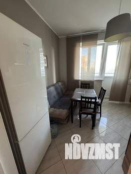 1-к квартира, посуточно, 44м2, 6/10 этаж