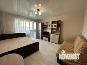 1-к квартира, посуточно, 36м2, 4/10 этаж