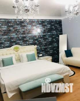 1-к квартира, посуточно, 79м2, 1/1 этаж
