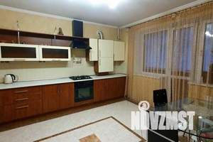 3-к квартира, посуточно, 79м2, 1/4 этаж