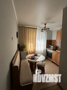 1-к квартира, посуточно, 34м2, 7/10 этаж