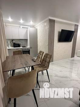 2-к квартира, посуточно, 45м2, 1/5 этаж