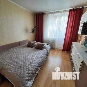 1-к квартира, посуточно, 40м2, 8/8 этаж