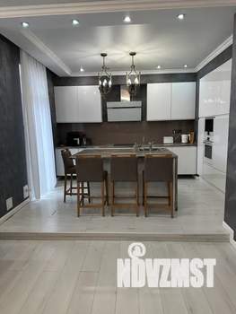 3-к квартира, посуточно, 106м2, 2/13 этаж