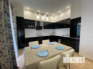 3-к квартира, посуточно, 150м2, 4/5 этаж