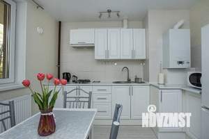 1-к квартира, посуточно, 42м2, 2/10 этаж