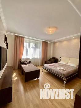 1-к квартира, посуточно, 42м2, 1/1 этаж