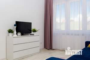 1-к квартира, посуточно, 44м2, 5/8 этаж