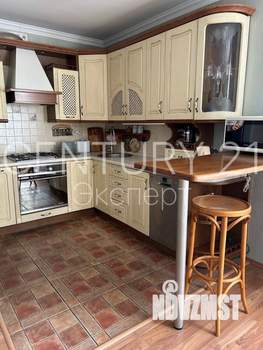 3-к квартира, на длительный срок, 105м2, 5/5 этаж