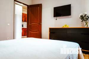 2-к квартира, посуточно, 43м2, 1/5 этаж