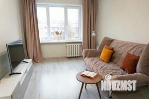 2-к квартира, посуточно, 60м2, 1/1 этаж