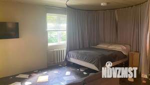 Студия квартира, посуточно, 43м2, 1/5 этаж