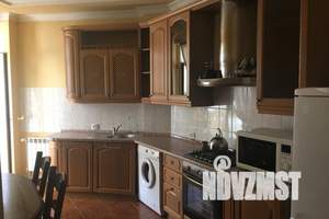 3-к квартира, посуточно, 97м2, 1/4 этаж