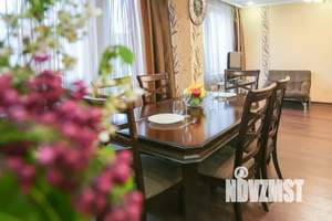 3-к квартира, посуточно, 111м2, 1/7 этаж