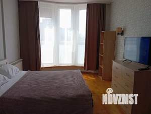 1-к квартира, посуточно, 45м2, 1/15 этаж