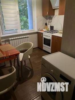 1-к квартира, посуточно, 44м2, 3/9 этаж