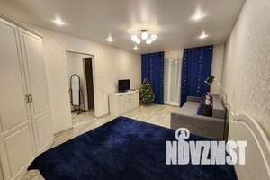 1-к квартира, посуточно, 44м2, 7/10 этаж